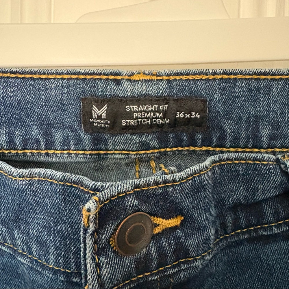 Men's Blue Jeans - Picture 3 of 5